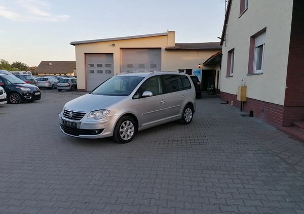 Volkswagen Touran cena 23000 przebieg: 187000, rok produkcji 2008 z Sokółka małe 497